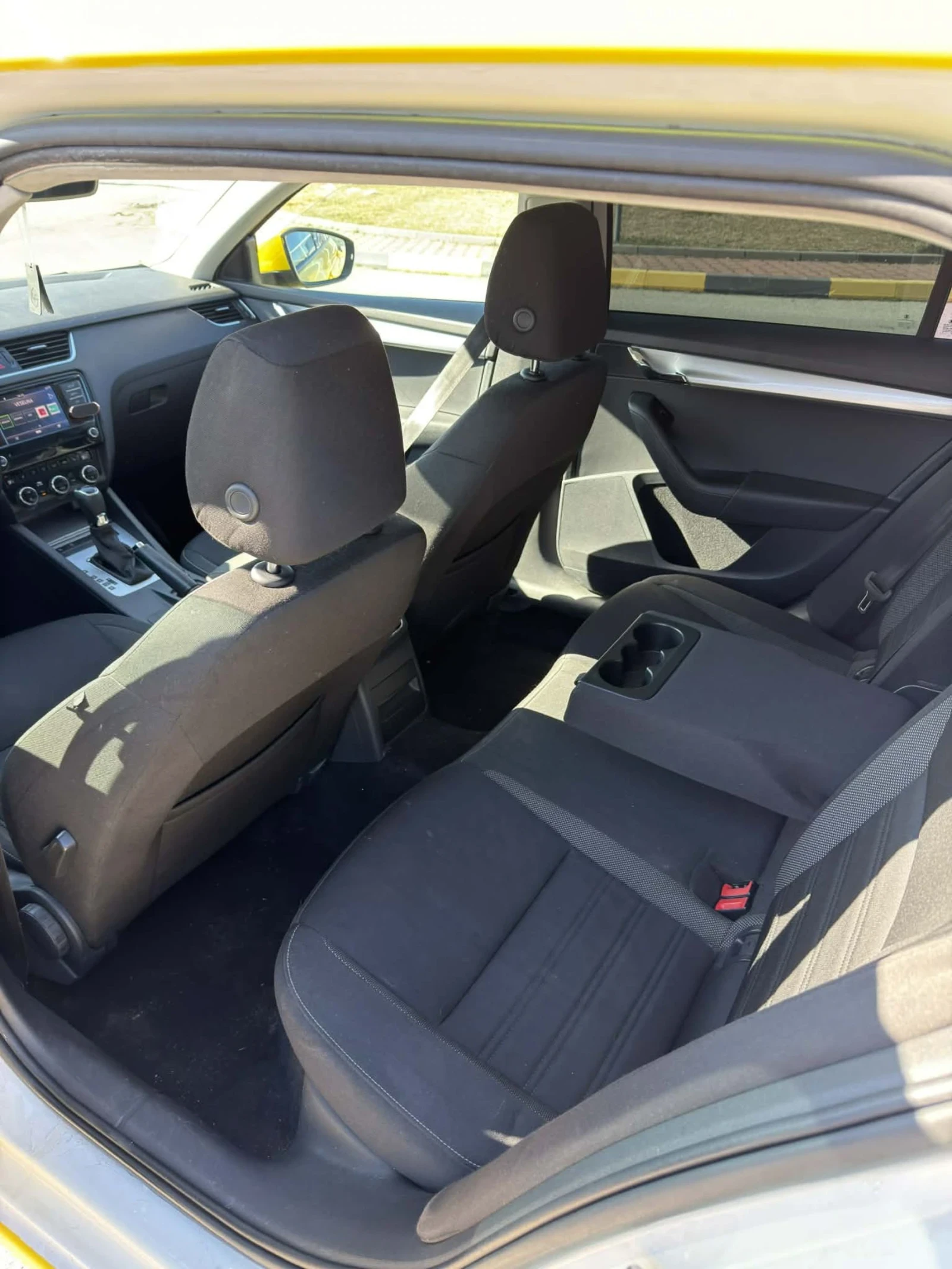 Skoda Octavia 1.4/МЕТАН/ НЕ Е БИЛА ТАКСИ!, снимка 8 - Автомобили и джипове - 54528148