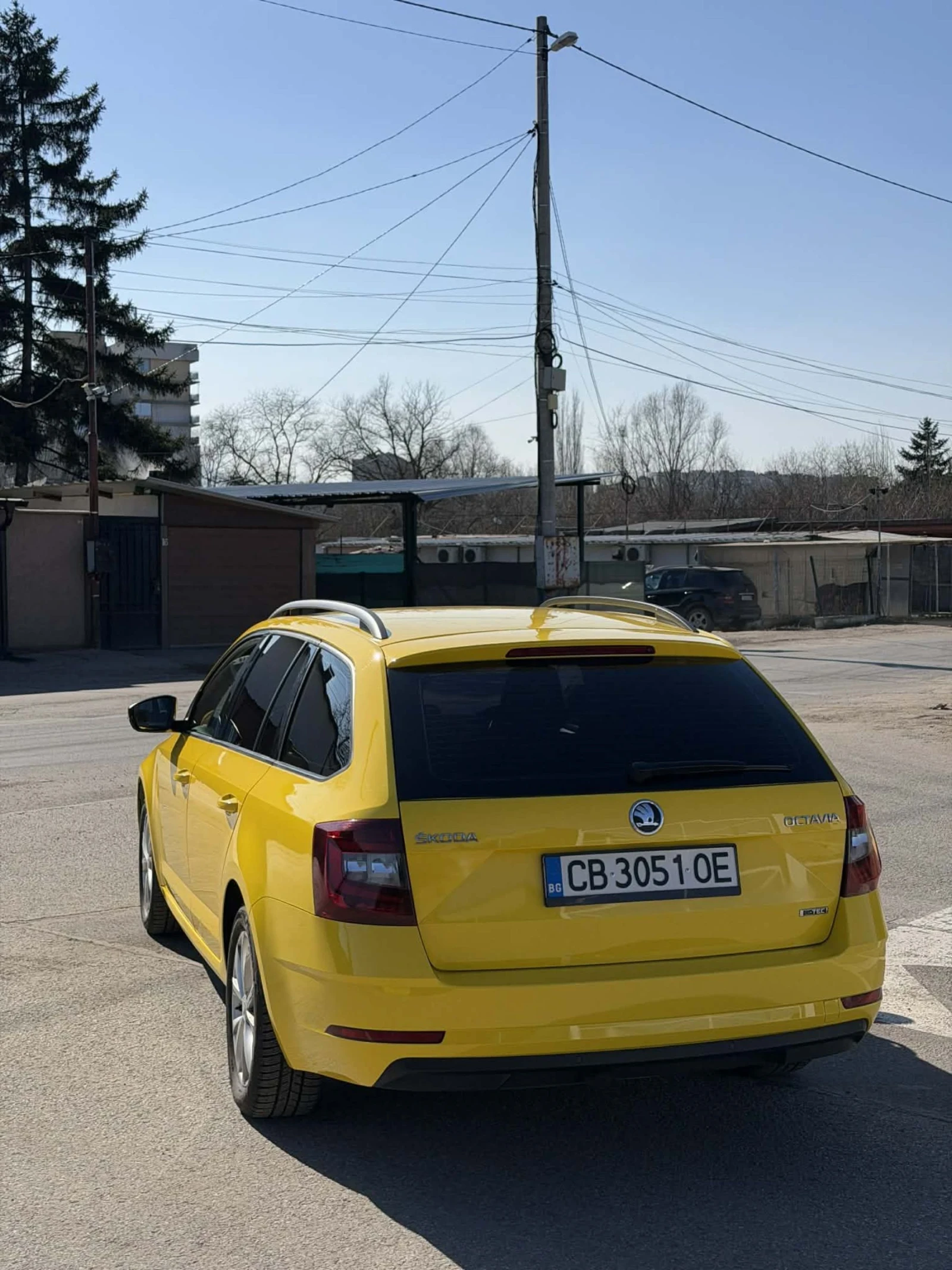 Skoda Octavia 1.4/МЕТАН/ НЕ Е БИЛА ТАКСИ!, снимка 4 - Автомобили и джипове - 54528148