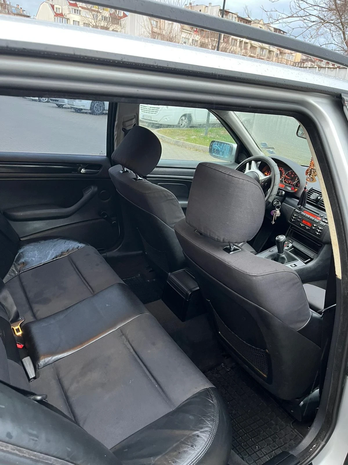 BMW 320 E46, снимка 3 - Автомобили и джипове - 54609120