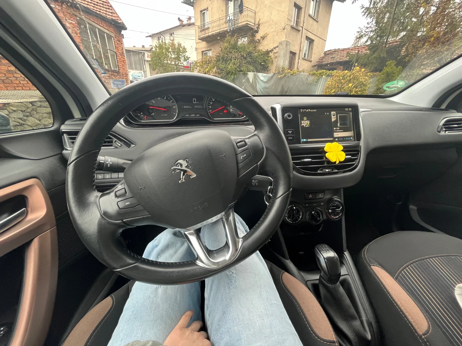 Peugeot 208 1, 2* ОБСЛУЖЕН* ЗИМНИ И ЛЕТНИ ГУМИ * ГО, ГТП , снимка 9 - Автомобили и джипове - 54611082