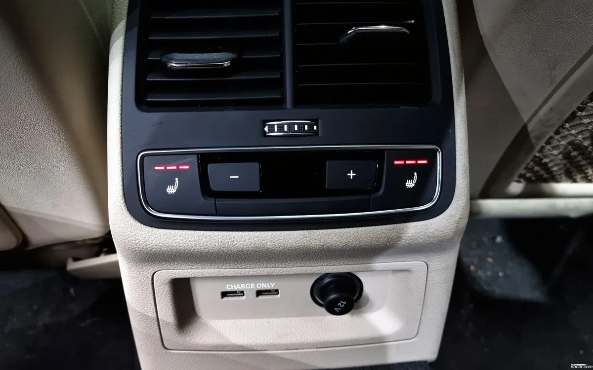 Audi A5 40 TFSI * Distronic* Подгр/Обдух* 360* HeadsUp* Bl, снимка 17 - Автомобили и джипове - 54725675