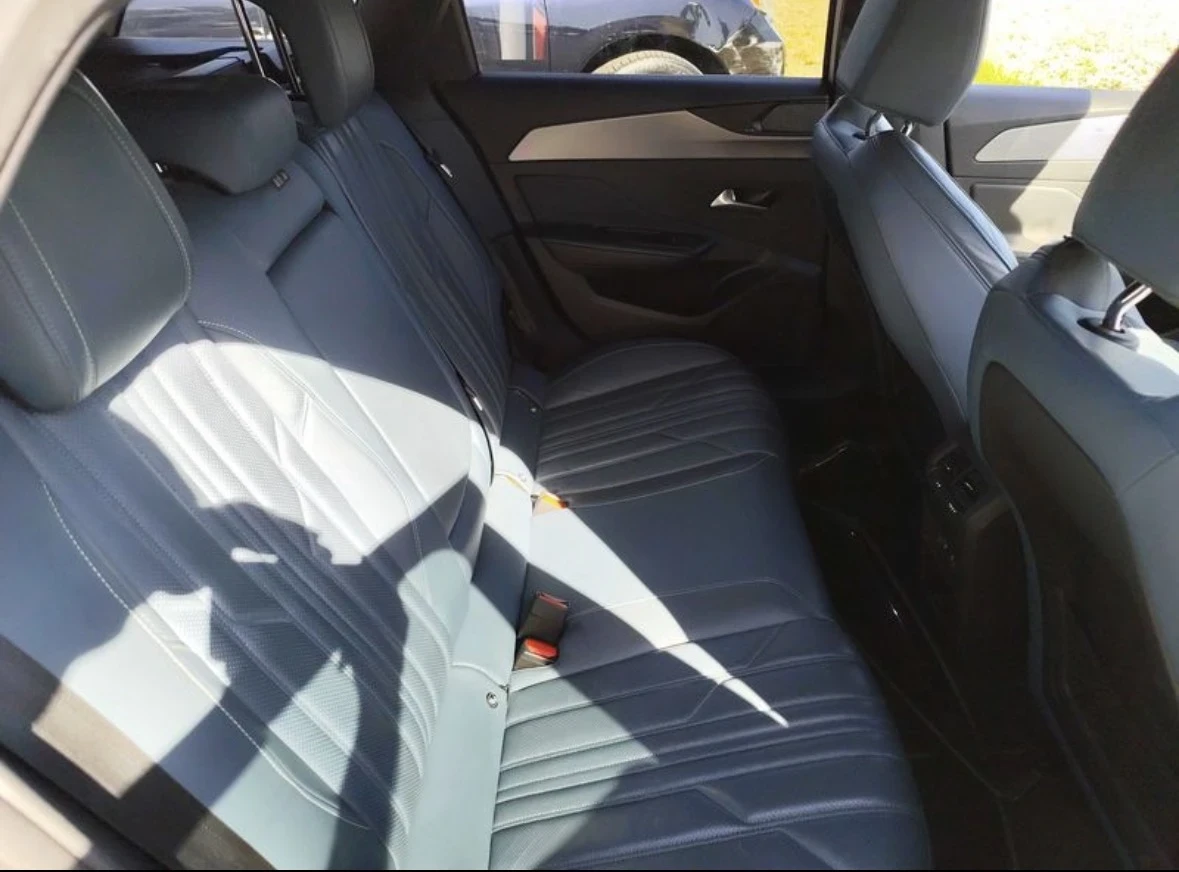 Peugeot 308 1.6Plug-in Hybrid 225ks. GT-Line е-EAT8 , снимка 13 - Автомобили и джипове - 54974409