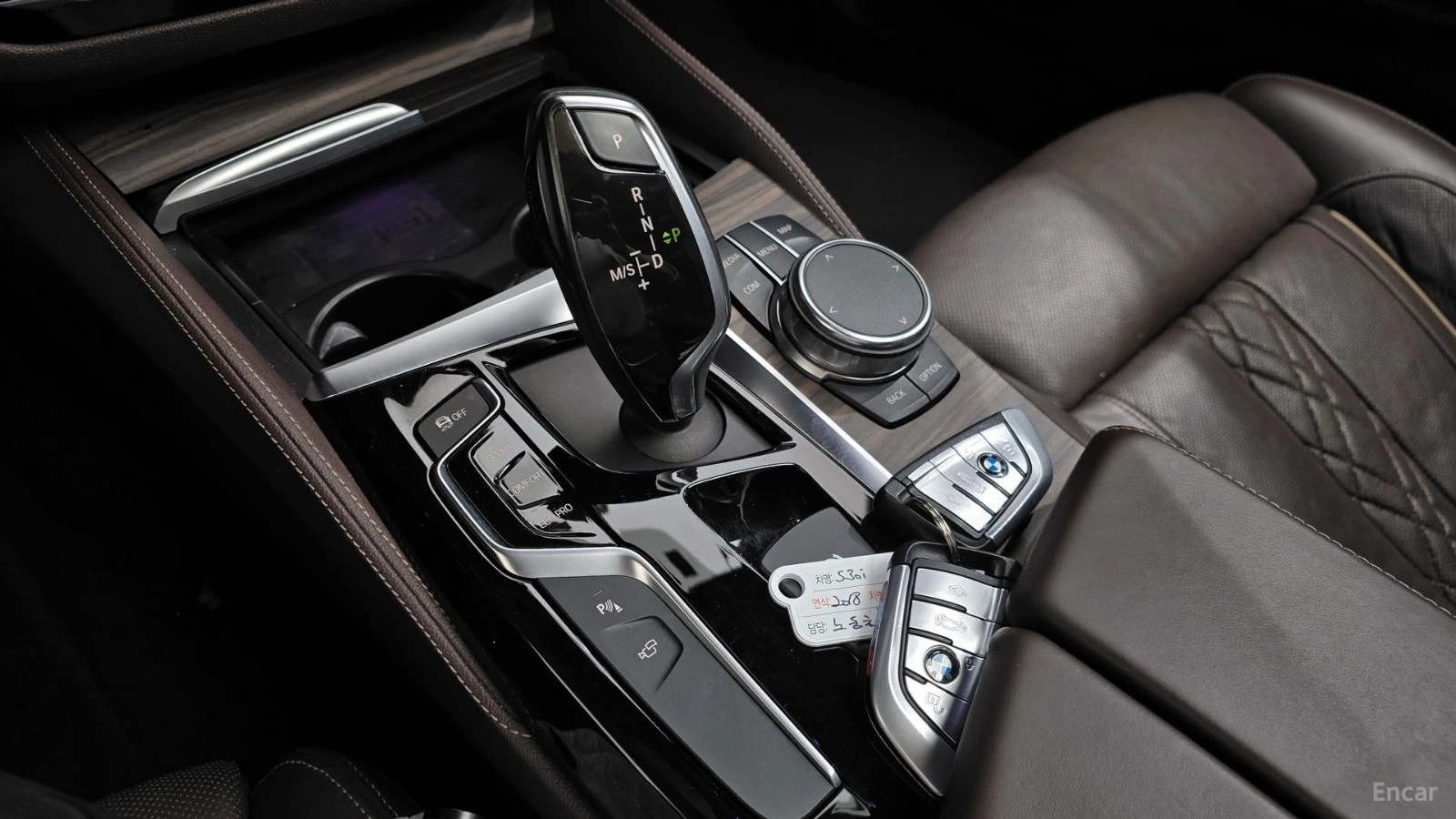 BMW 530 XDRIVE/M-SPORT/DRIVE-ASSISTS, снимка 9 - Автомобили и джипове - 55688419