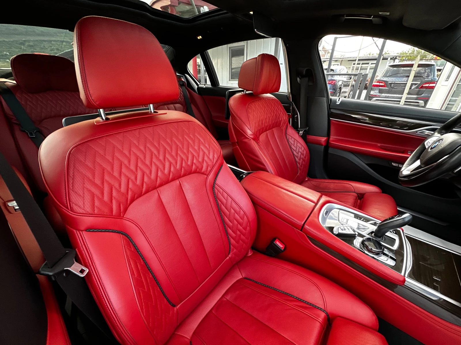 BMW 750 Ld 400к.с* LONG* INDIVIDUAL* MEGA FULL, снимка 8 - Автомобили и джипове - 55791713