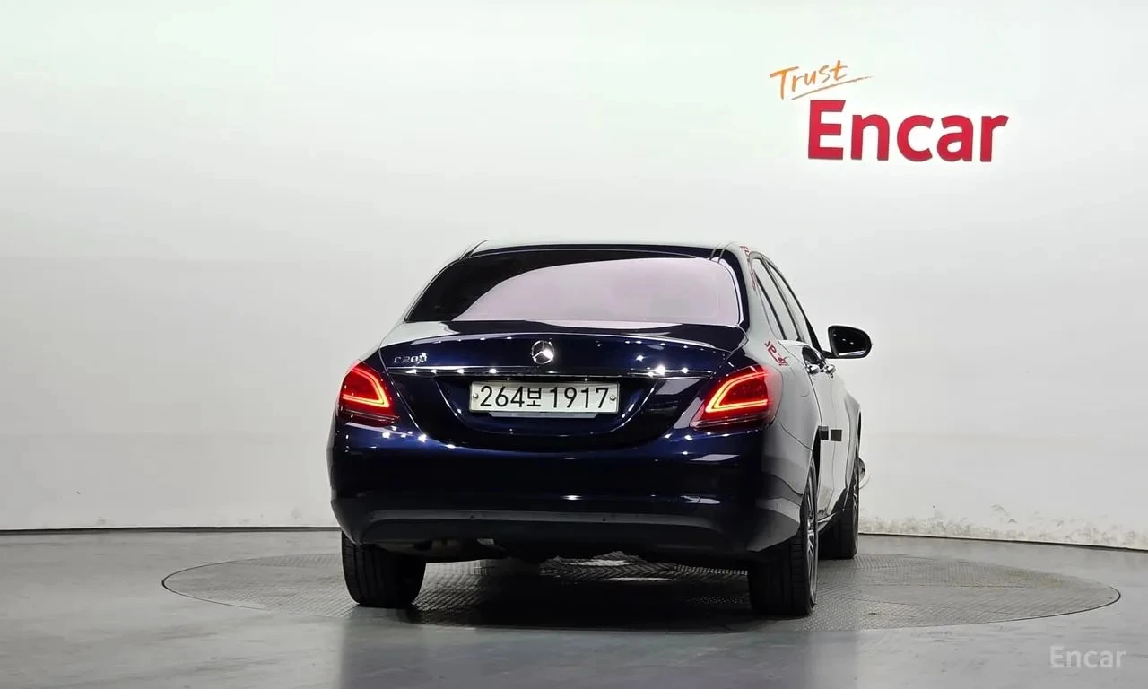 Mercedes-Benz C 200 / ЦЕНА ДО БЪЛГАРИЯ С ВСИЧКИ ТАКСИ ДО БЪЛГАРИЯ /, снимка 4 - Автомобили и джипове - 56130908
