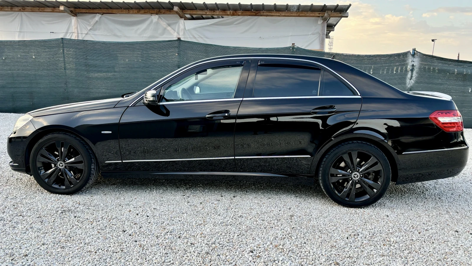 Mercedes-Benz E 350, снимка 4 - Автомобили и джипове - 56456683