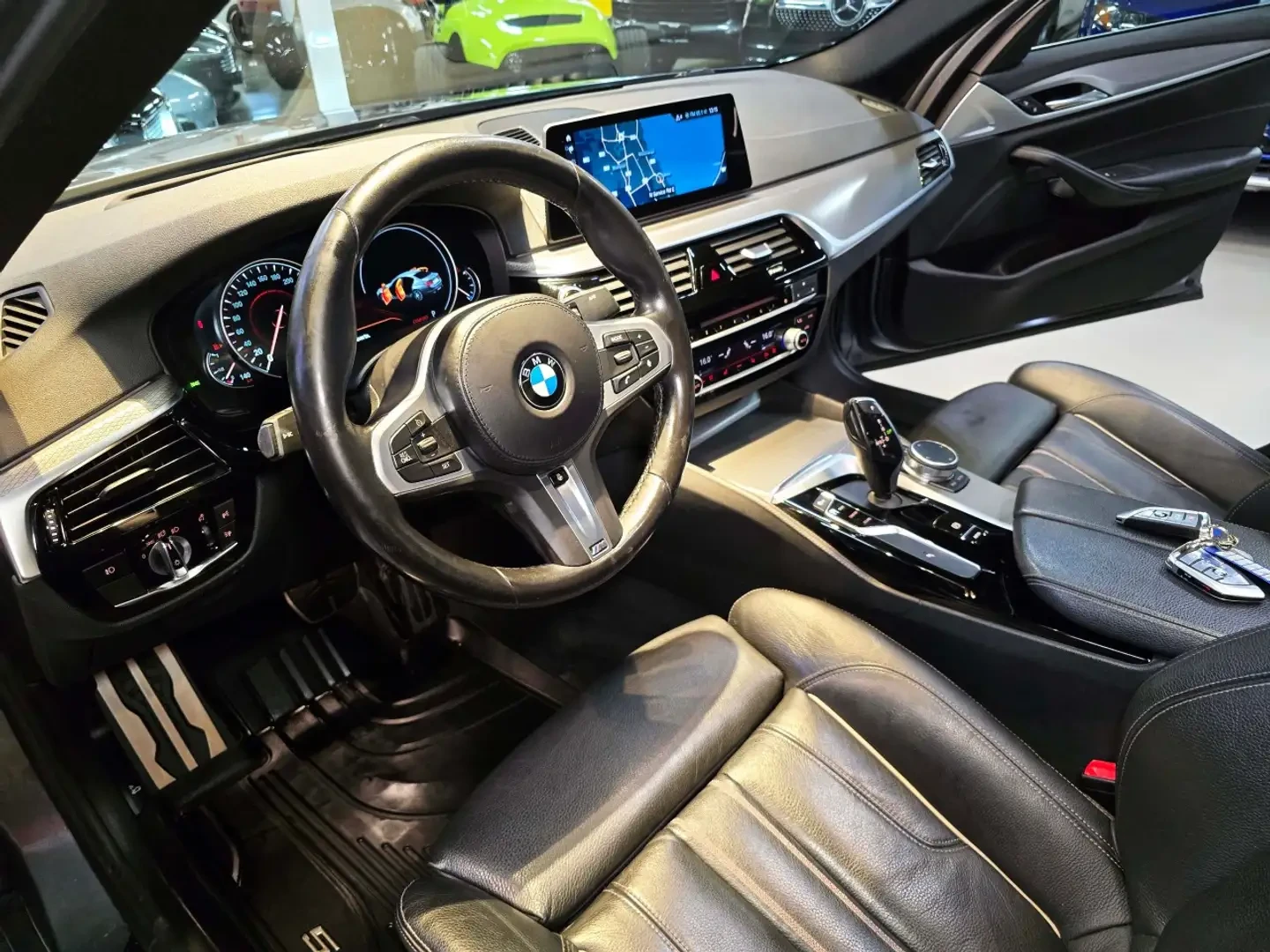 BMW 530 ������ ��� ������������/M-SPORT/HUD/�������� ����� | Mobile.bg � ����������� 11