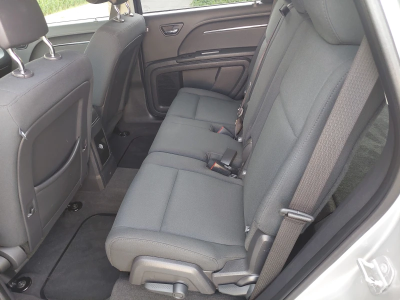 Dodge Journey 2, 0TDI 140ps VW мотор, снимка 9 - Автомобили и джипове - 51595725