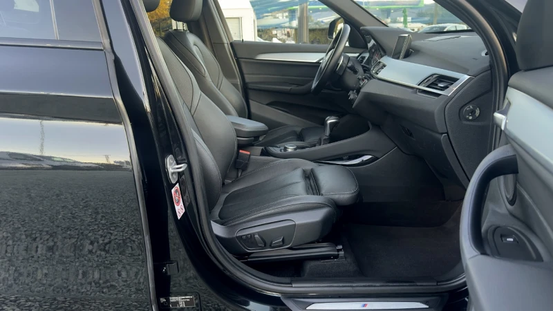BMW X1 2.5i M-Sport 4x4 Distronic Keyless Headup Panorama, снимка 14 - Автомобили и джипове - 52209304