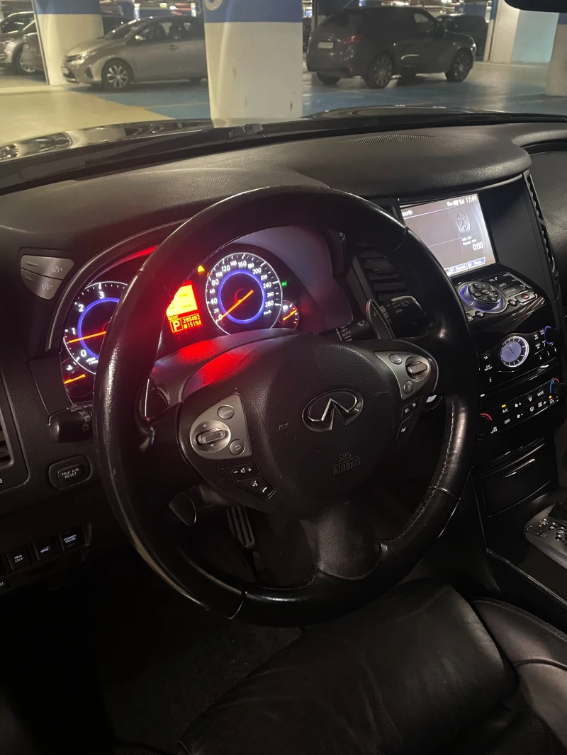 Infiniti Fx 30 Infiniti FX30 d S, снимка 13 - Автомобили и джипове - 52655431