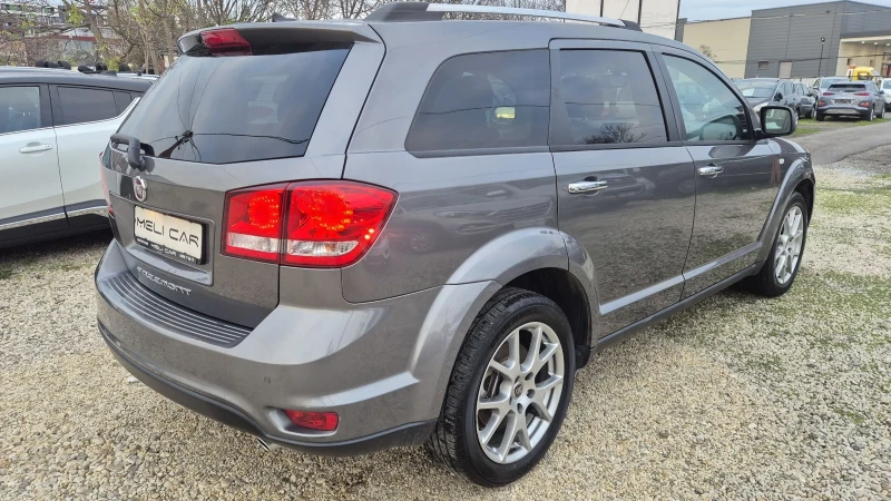 Fiat Freemont 2.0 MULTIJET 7места НАВИ КАМЕРА КОЖА ЛИЗИНГ ВИДЕО , снимка 3 - Автомобили и джипове - 52778228