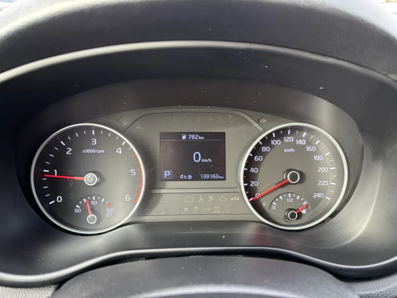 Kia Sportage 1, 6D 2WD 7AT "LX", снимка 9 - Автомобили и джипове - 53596764