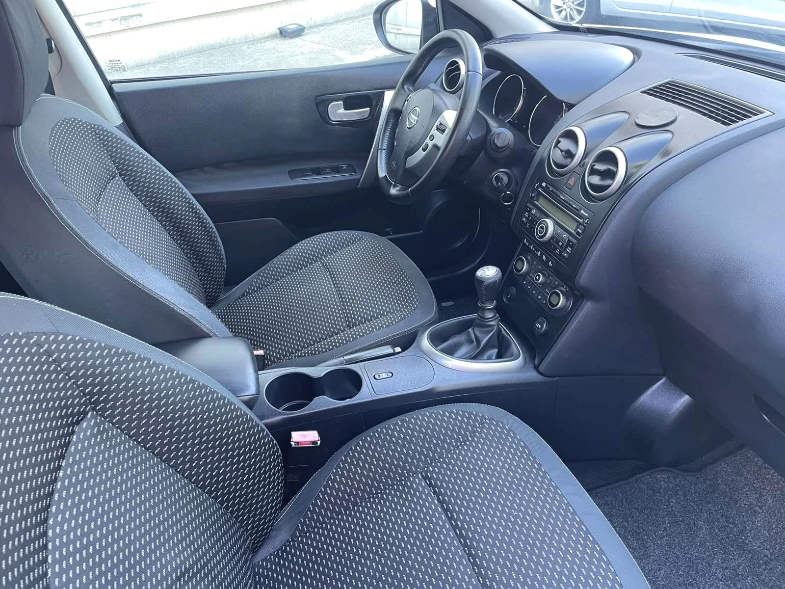 Nissan Qashqai 1.5DCI КАТО НОВ ИТАЛИЯ - изображение 10