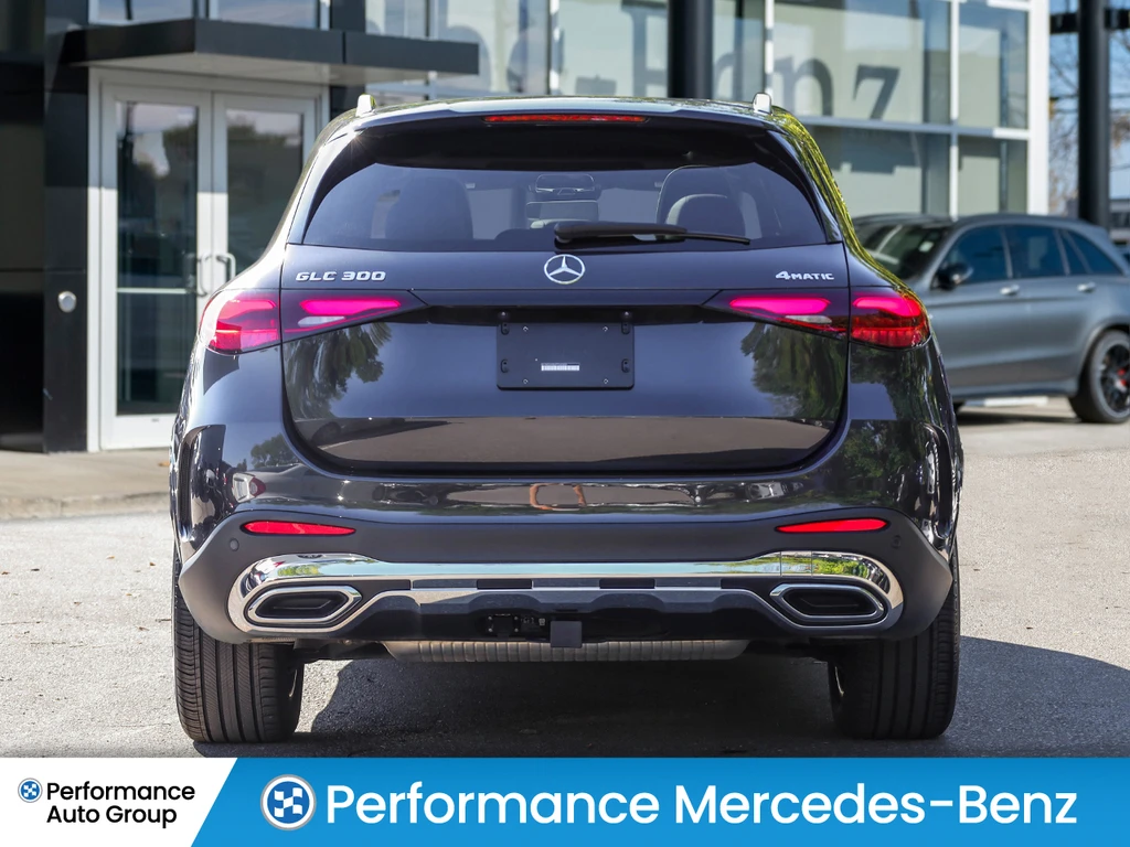 Mercedes-Benz GLC 300 * AMG * 4Matic * 360 * Ambient Premium - изображение 5