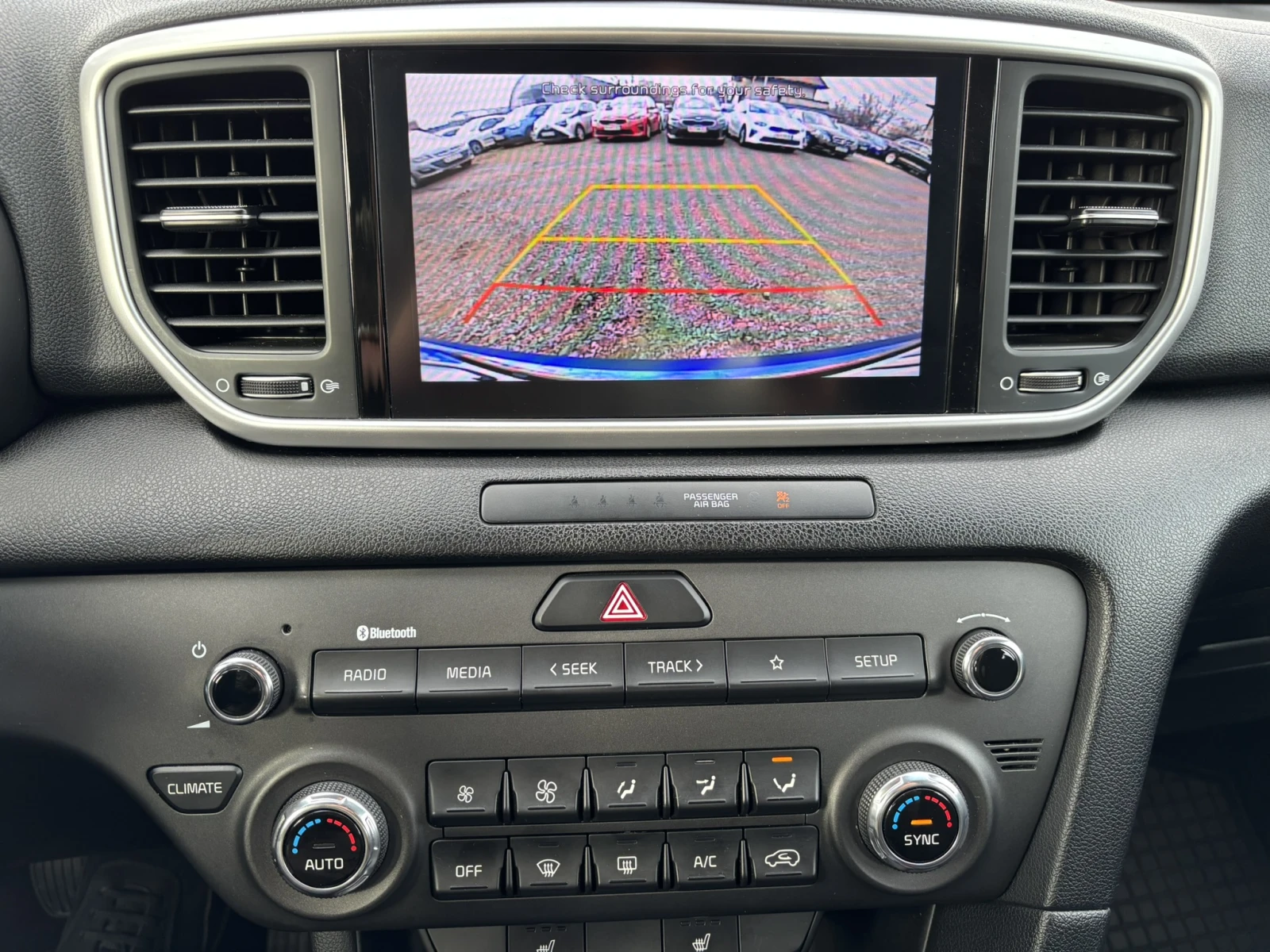 Kia Sportage 1, 6D 2WD 7AT "LX" - изображение 10