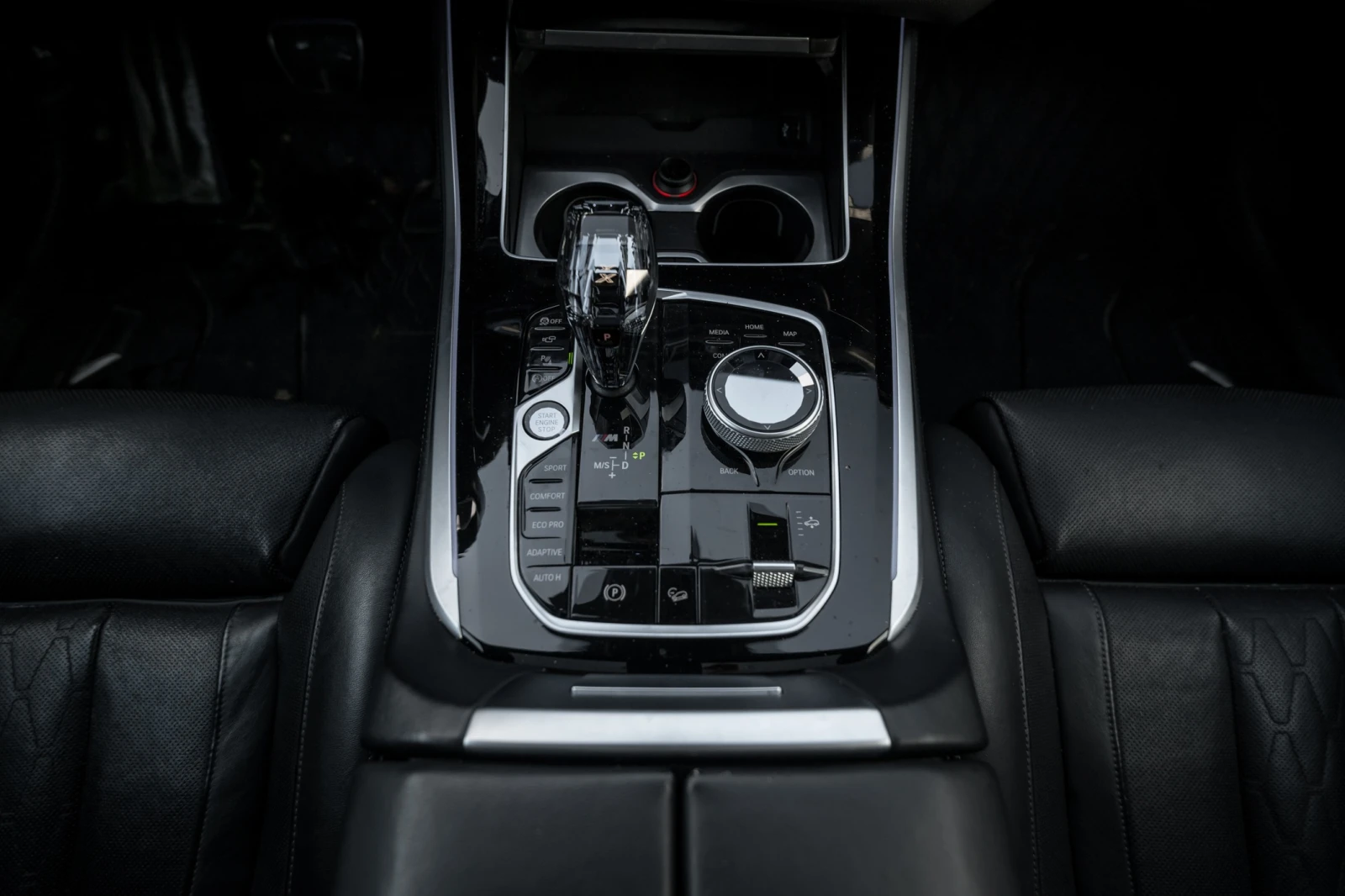 BMW X5 M50i  | V8 С РЕГИСТРАЦИЯ & АВТО КРЕДИТ, снимка 13 - Автомобили и джипове - 53714538