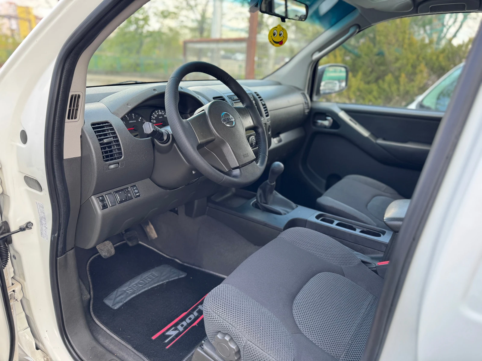 Nissan Navara 2.5DCI* 4x4* KLIMATRONIK* ITALY, снимка 7 - Автомобили и джипове - 54236915