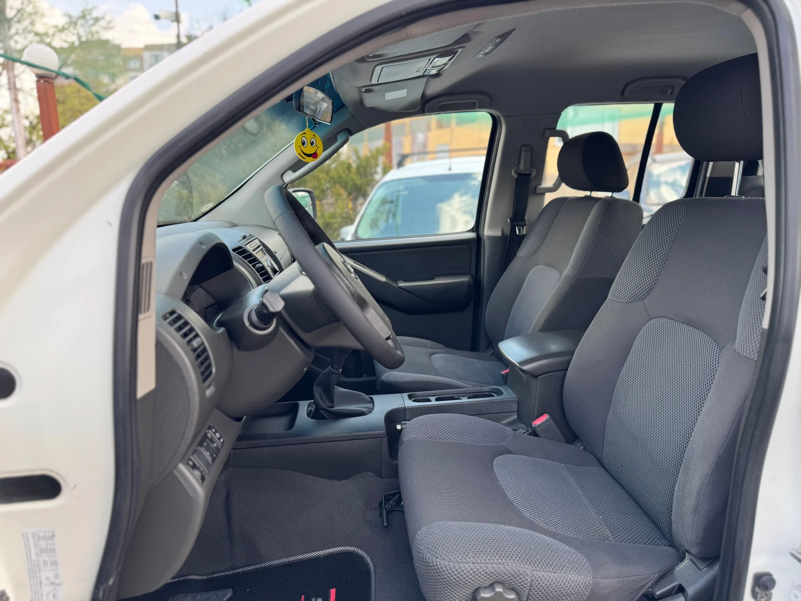 Nissan Navara 2.5DCI* 4x4* KLIMATRONIK* ITALY, снимка 8 - Автомобили и джипове - 54236915