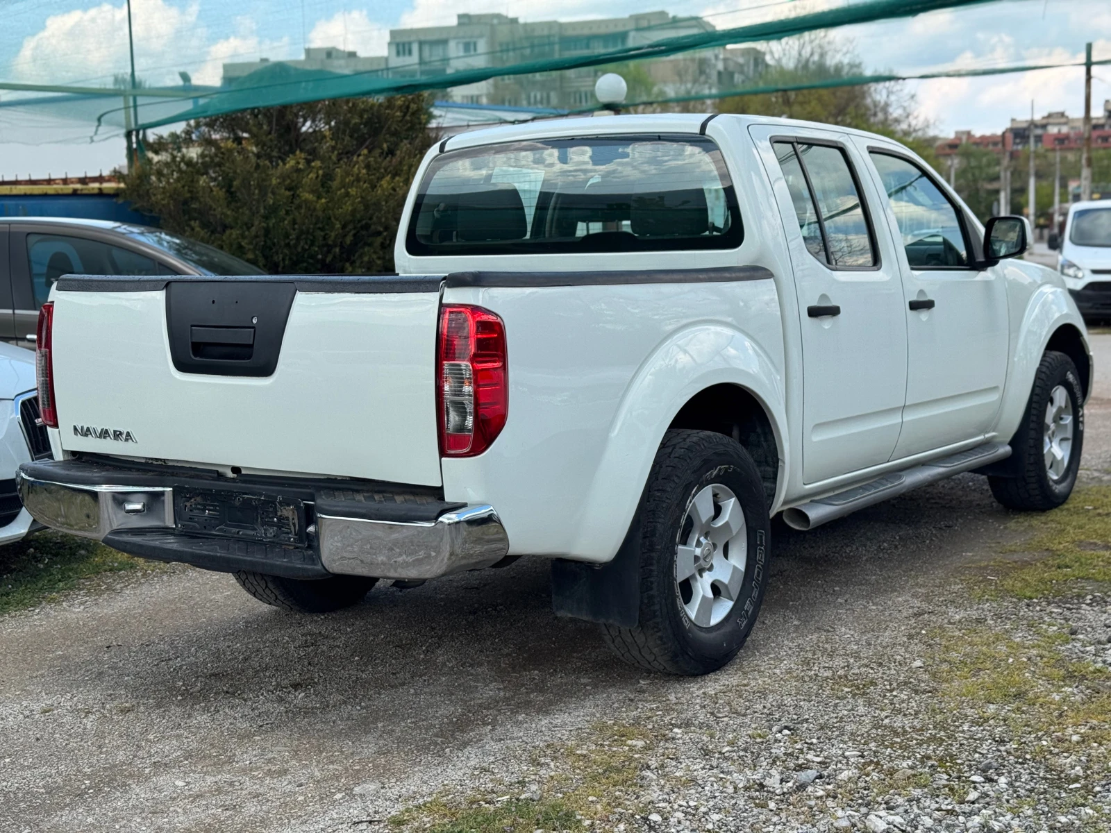 Nissan Navara 2.5DCI* 4x4* KLIMATRONIK* ITALY, снимка 6 - Автомобили и джипове - 54236915