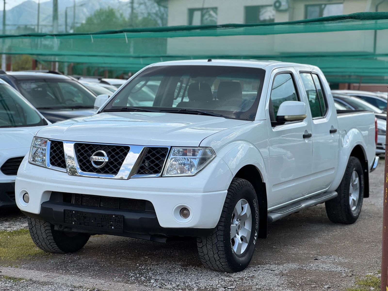 Nissan Navara 2.5DCI* 4x4* KLIMATRONIK* ITALY, снимка 4 - Автомобили и джипове - 54236915