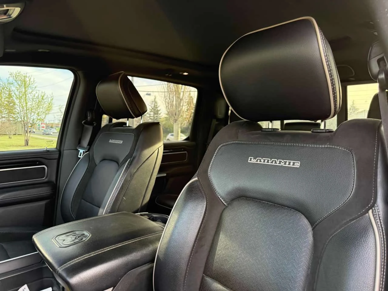 Dodge RAM 1500 Laramie| ГОЛЯМА НАВИГАЦИЯ| ПАНО| ПОДГРЕВ| CARFX, снимка 13 - Автомобили и джипове - 54567765