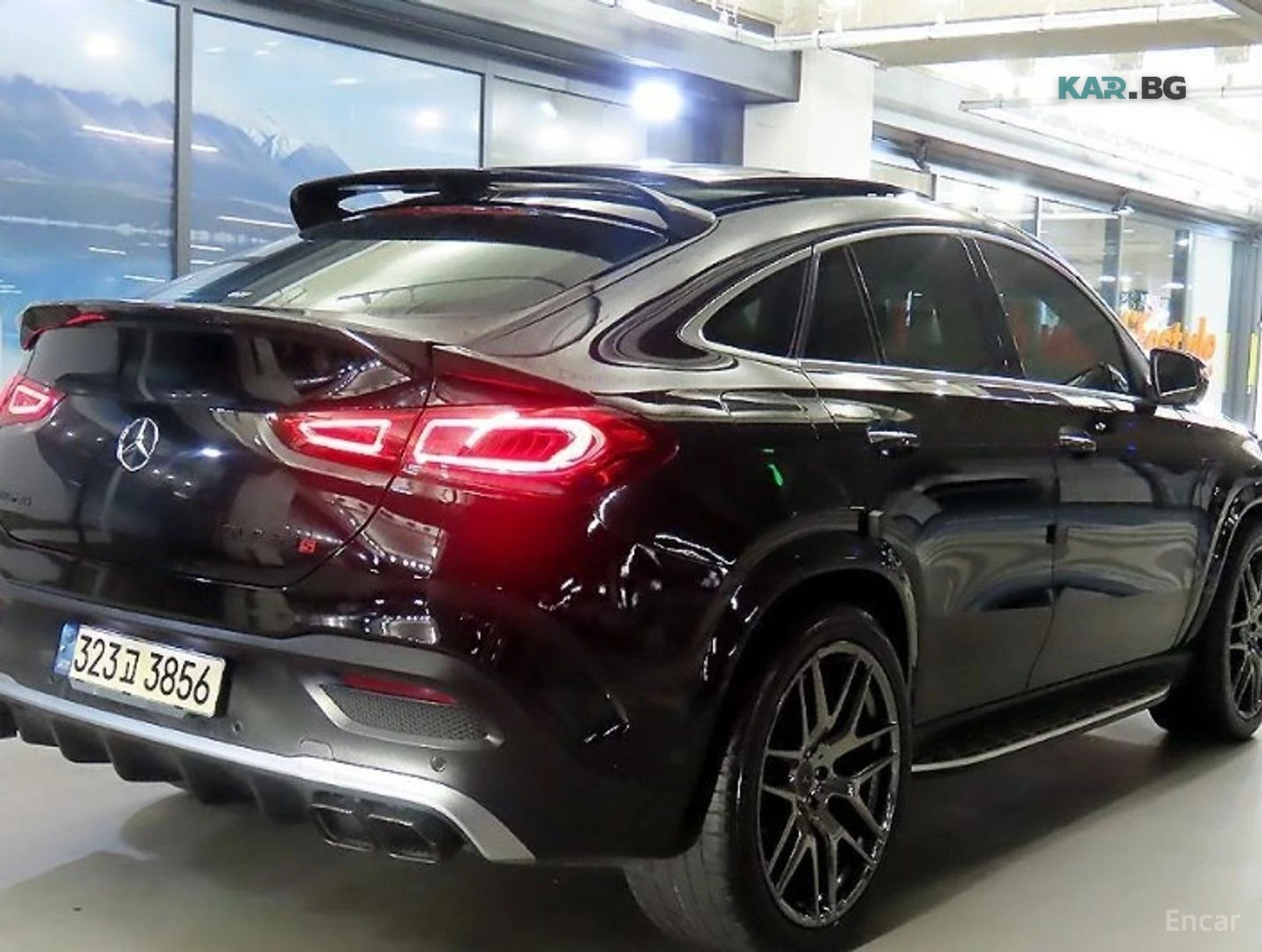 Mercedes-Benz GLE 53 4MATIC CARBON/KEYLESS/DISTRONIC/PANO, снимка 4 - Автомобили и джипове - 54701432
