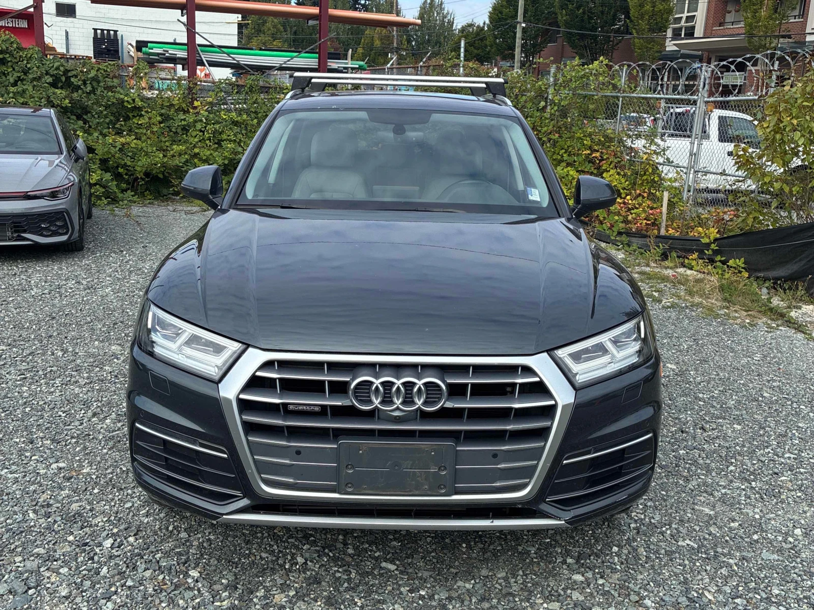Audi Q5 Technik | CARFAX | АВТОКРЕДИТ БЕЗ ПЪРВОНАЧАЛНА , снимка 2 - Автомобили и джипове - 55995555