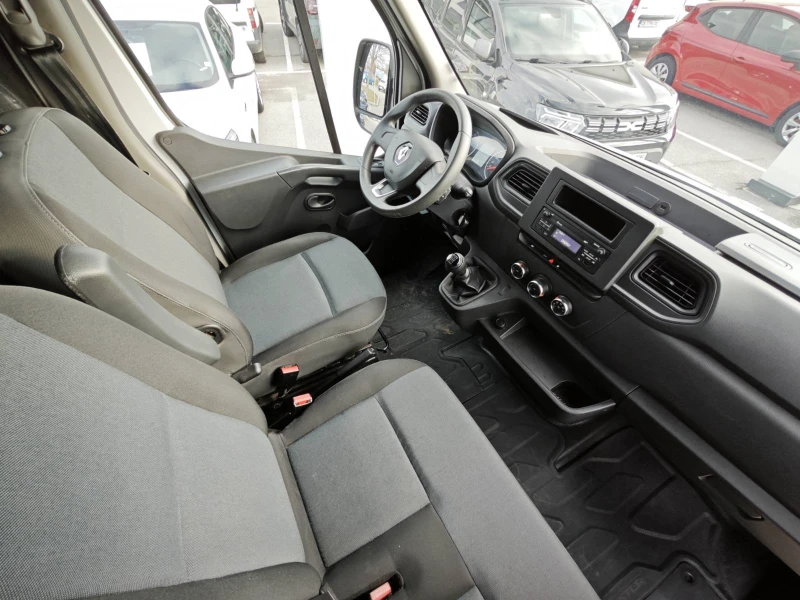 Renault Master 2.3dCi 136k.c L2H2, снимка 8 - Бусове и автобуси - 48365913