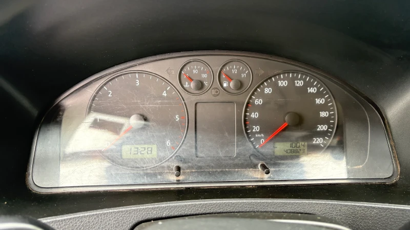 VW T5 1, 9 TDI, снимка 9 - Бусове и автобуси - 53566602