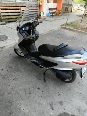 Suzuki Burgman 200куб., снимка 3