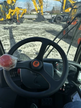 Телескопичен товарач Ausa T235H, снимка 9