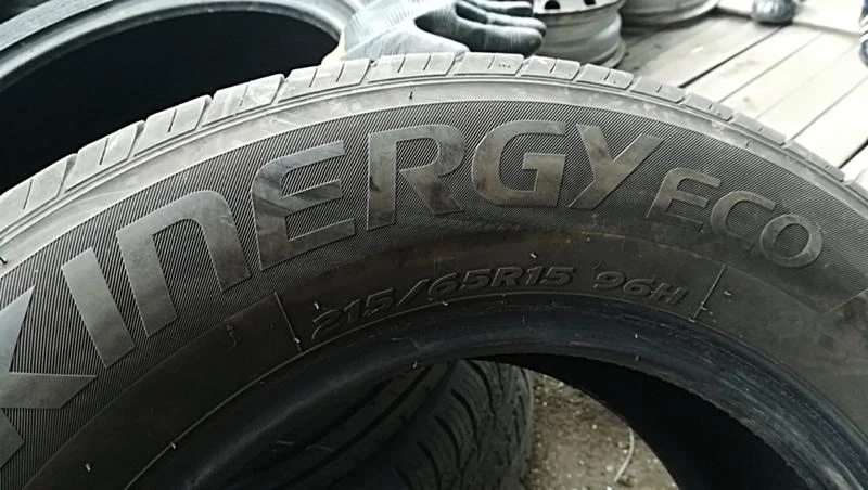 Гуми Летни 215/65R15, снимка 6 - Гуми и джанти - 25327232