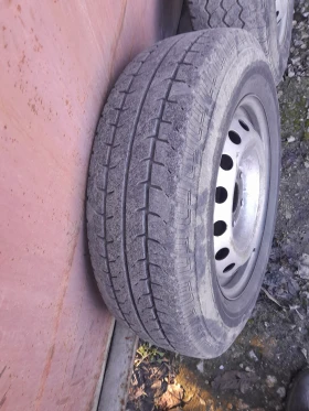 Гуми с джанти Bridgestone 195/65R16, снимка 2 - Гуми и джанти - 49511827