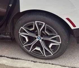 BMW iX * xDrive40 * PANO* ПОДГРЕВ* KEYLESS* , снимка 7