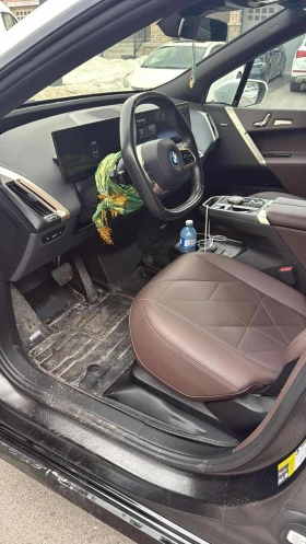 BMW iX * xDrive40 * PANO* ПОДГРЕВ* KEYLESS*  - 32000 € / 62586.56 лв. - 52021831 17