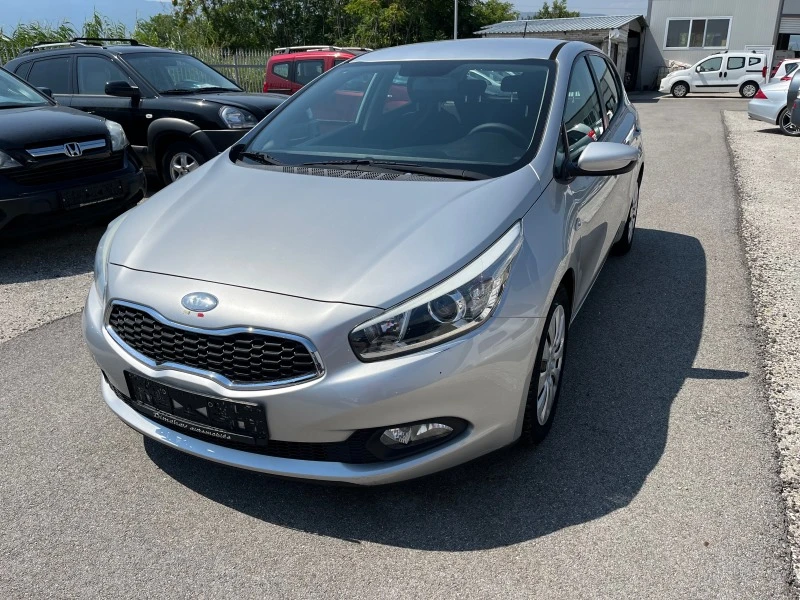 Kia Ceed 1.4 100k.c, снимка 1 - Автомобили и джипове - 41744600