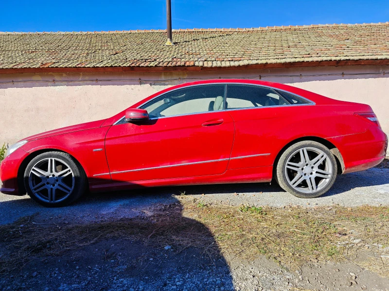 Mercedes-Benz E 250 AMG Coupe, снимка 4 - Автомобили и джипове - 42605229