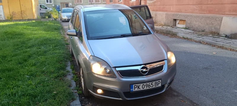 Opel Zafira, снимка 14 - Автомобили и джипове - 47679716