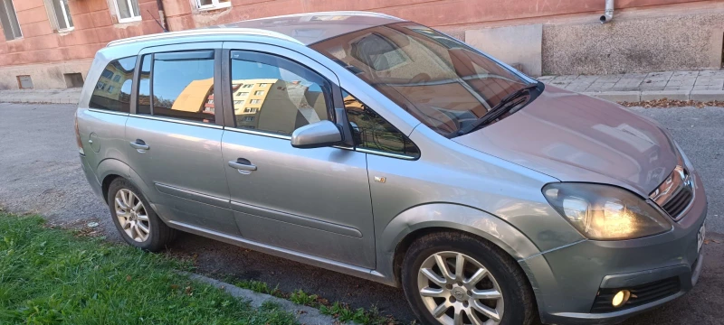 Opel Zafira, снимка 8 - Автомобили и джипове - 47679716