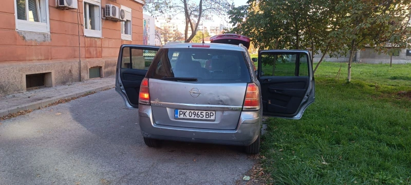 Opel Zafira, снимка 16 - Автомобили и джипове - 47679716