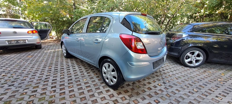 Opel Corsa АВТОМАТИК, снимка 3 - Автомобили и джипове - 48983965