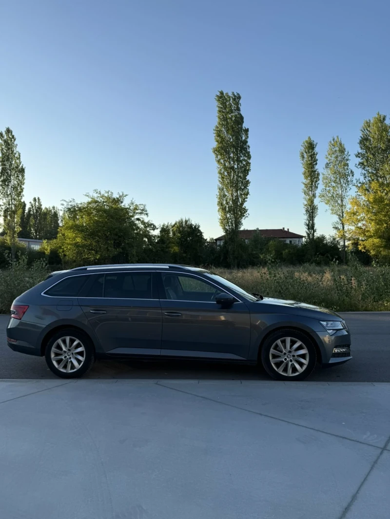 Skoda Superb 2.0TDI DSG, снимка 3 - Автомобили и джипове - 52967288