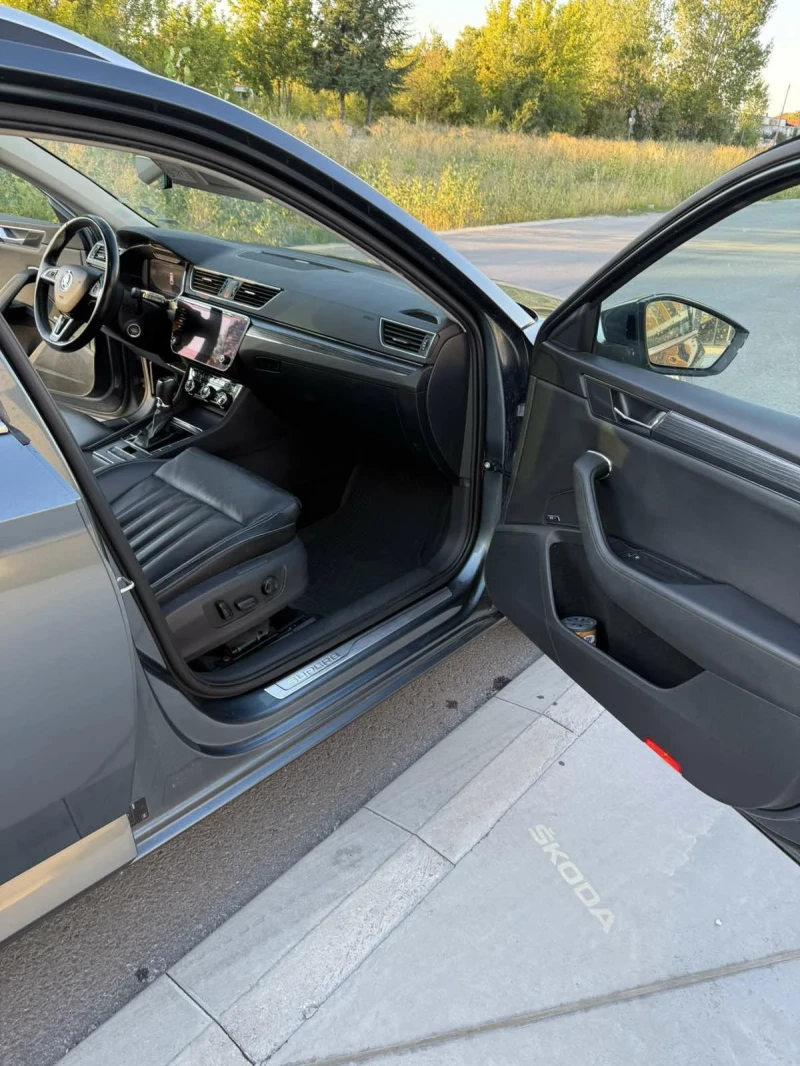 Skoda Superb 2.0TDI DSG, снимка 9 - Автомобили и джипове - 52967288