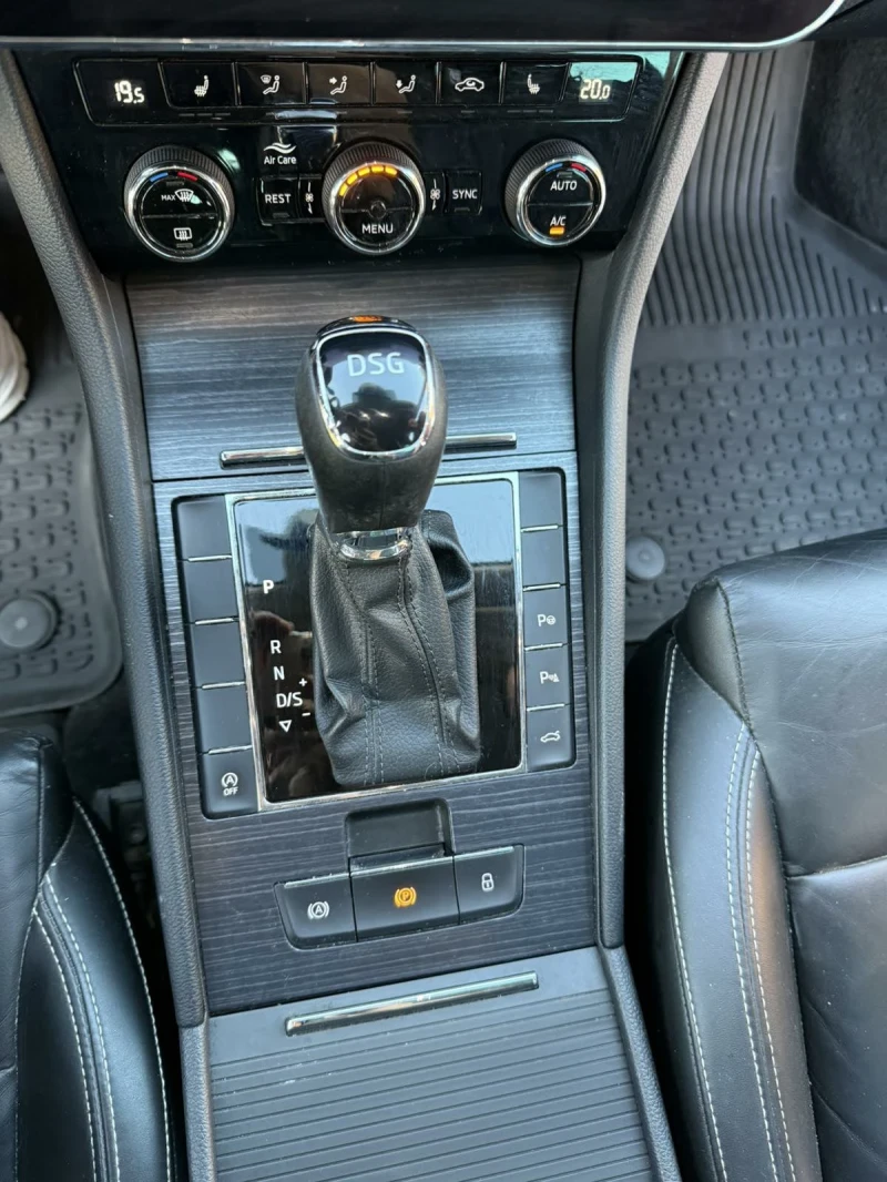 Skoda Superb 2.0TDI DSG, снимка 14 - Автомобили и джипове - 52967288