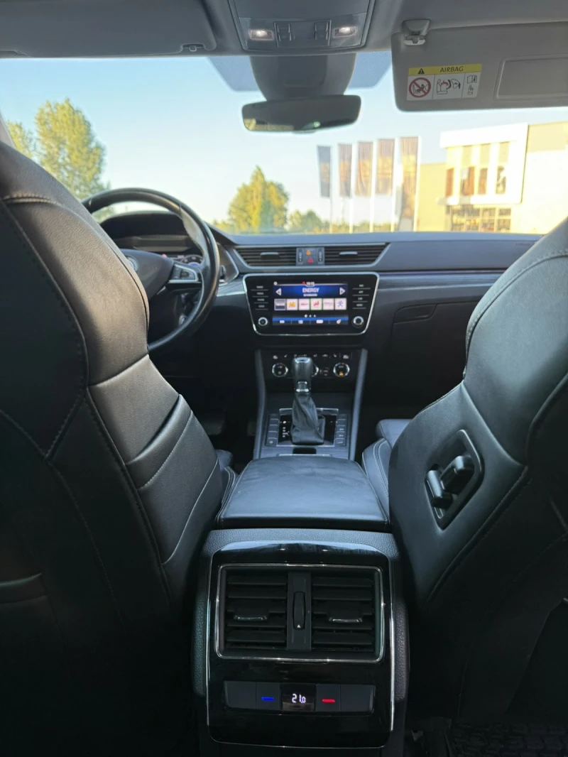 Skoda Superb 2.0TDI DSG, снимка 13 - Автомобили и джипове - 52967288