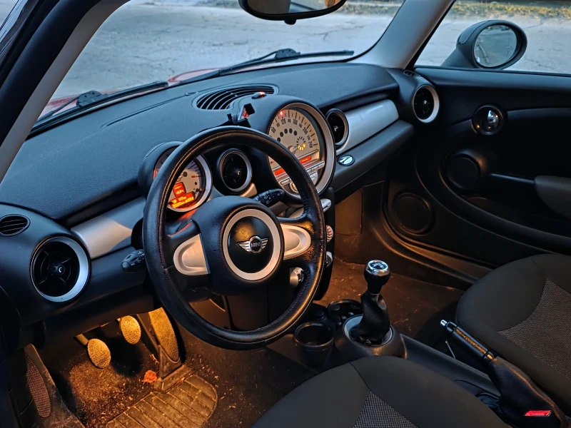 Mini One, снимка 7 - Автомобили и джипове - 52859666