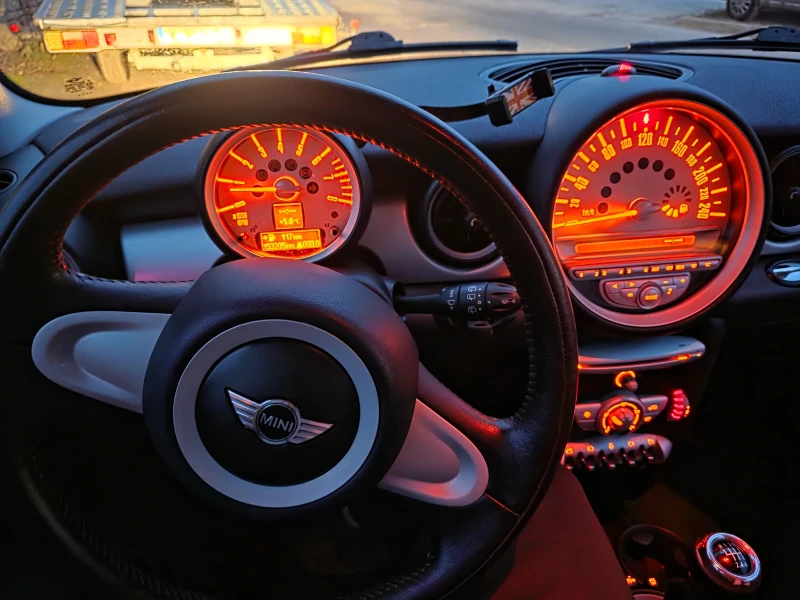 Mini One, снимка 9 - Автомобили и джипове - 52859666