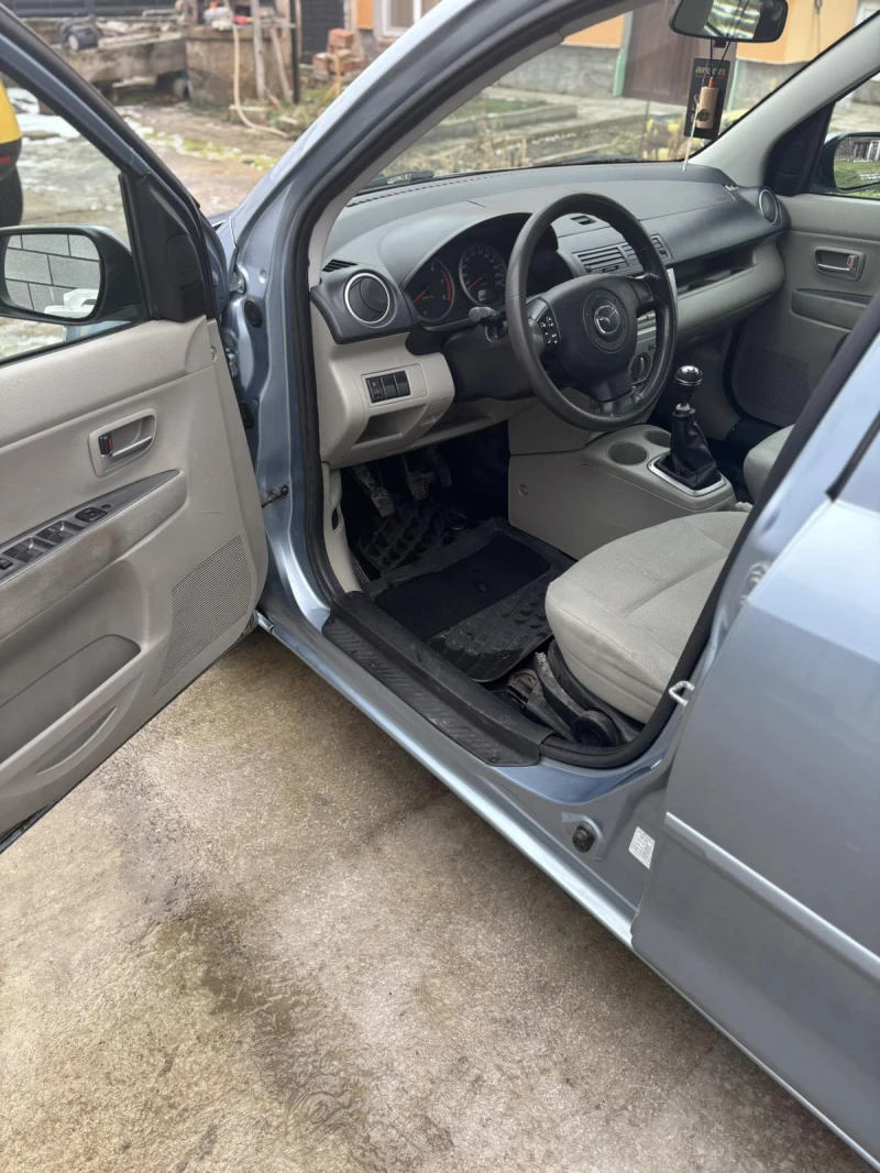 Mazda 2, снимка 6 - Автомобили и джипове - 53223767