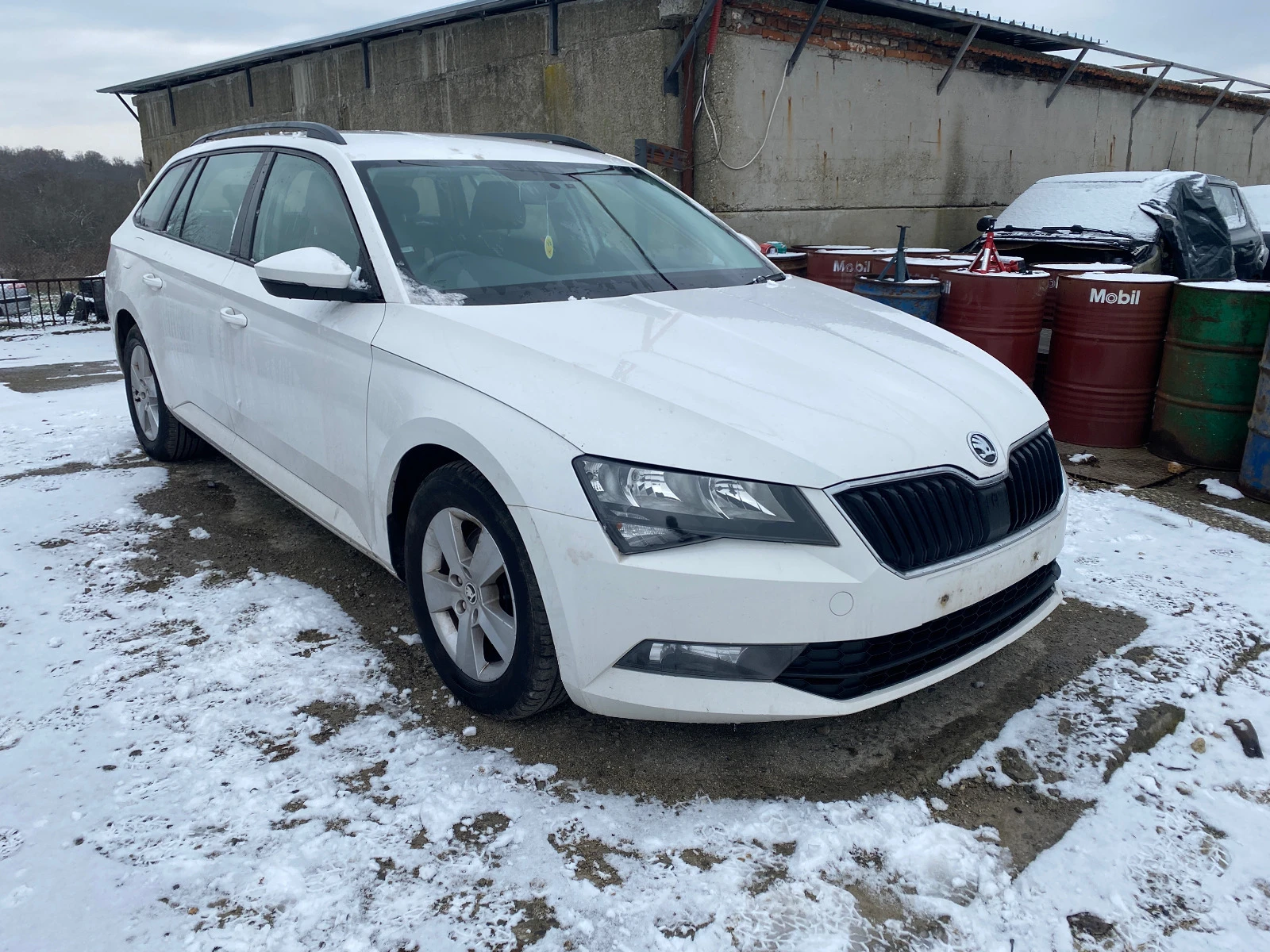 Skoda Superb 1.6tdi, снимка 1