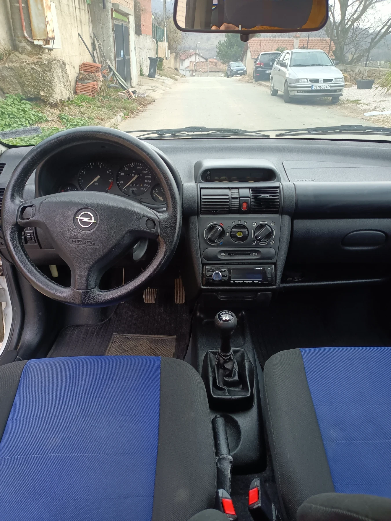 Opel Corsa 1.2 - изображение 6